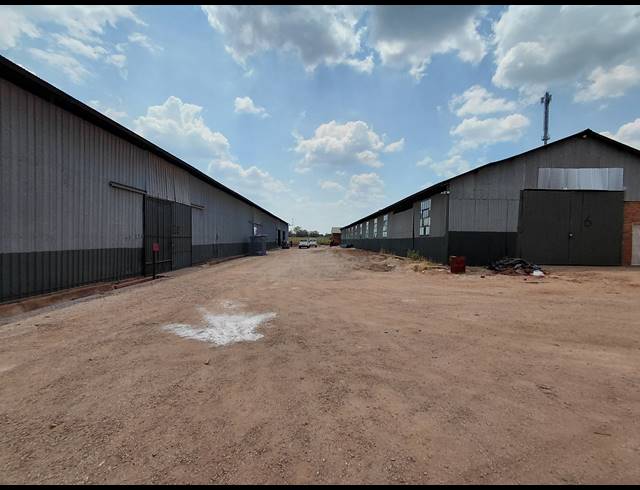4,367M² WORKSHOP FOR SALE IN TRIM PARK